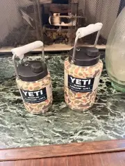 Yeti Camo 1/2 Gallon & 1 Gallon Jug NWT