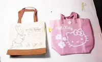 在飛比找Yahoo!奇摩拍賣優惠-全新,Hello Kitty + 彼得兔 小提袋,便當袋/2