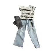 Girls 4/5 Bundle. Jeans, leggings, top and mini squishmallow