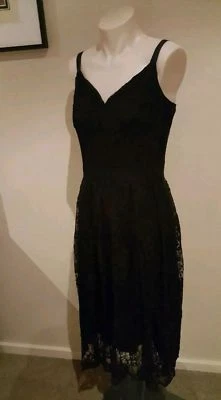 black pretty elegant low cut Portmans lace dress size 10 bnwt versatile