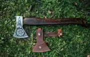 Viking Axe Bearded Axe Ashwood Carbon Steel Blade Norse & Leather Sheath AU