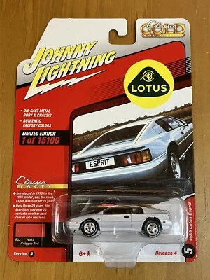 Johnny Lightning JLCG027 Classic Gold 1989 Lotus Esprit White Chase New