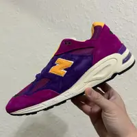 在飛比找蝦皮購物優惠-NEW BALANCE M990PY2