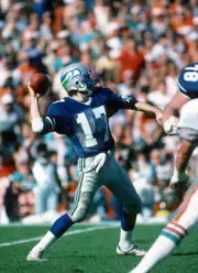 Quarterback David Krieg Seattle Seahawks passes against the Miami - Old Photo