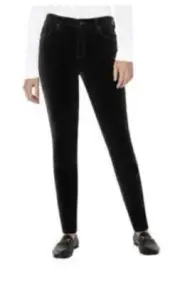NWT Well Worn Size 14 Ladies' High-Rise Luxe Velvet Tapered Leg Pants .Black