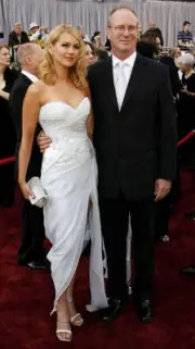 William Hurt guest at The 78th Academy Awards - Arrivals at Kodak - Old Photo 1