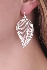 Gum Leaf Earrings--TGT-EKJ3107