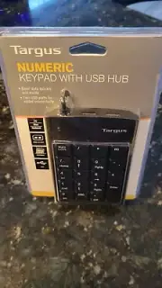 TARGUS NUMERIC KEYPAD 2 PORT USB HUB PAUK10U- New Sealed