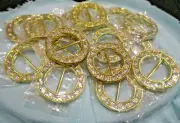 LOT OF 15 MINI METAL BELT BUCKLES RHINESTONE CHRISTMAS SANTA CRAFT DOLL JEWELRY