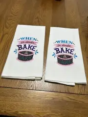 When In Doubt Bake A Cake Decorative Kitchen Towels NWOT