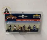 Bachmann 36-045 Seated Station Passengers - OO Gauge