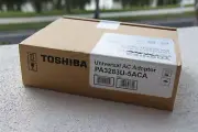 Toshiba PA3283U-5ACA Universal AC Adapter NEW in Box 15V 5A