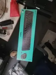 Logitech MK270 Full-Size Wireless Keyboard & Mouse Combo
