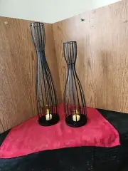6054. PARTYLITE LINEAR LITES BLACK METAL CAGE W/GLASS HOLDERS & TIMER CANDLES 2