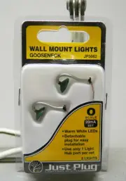 WOODLAND SCENICS GOOSENECK WALL MOUNT LIGHTS 2 PACK O GAUGE JP5662 WDS5662 NEW