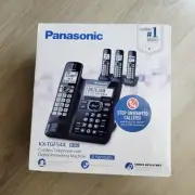 Panasonic Cordless Phone 4 Handsets Digital Answering Machine KX-TGF544