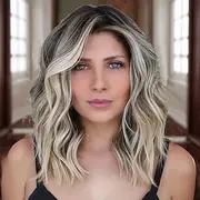 Natalie Portman Wig Ombre Short Curly Wig Synthetic Hair Ash Blonde Wig Ombre Brown Wigs for Women Best Glueless Blonde Wigs with Side Part Mixed Blonde Wig Wi