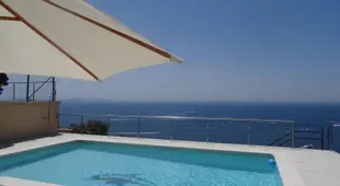 BRUART CANYELLES · Villa de reve de 180 m2 vue mer, piscine privee