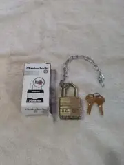 MasterLock Padlock US Set With Chain ( New)