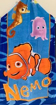 ~ Finding Nemo - & FRIENDS BATH / BEACH TOWEL