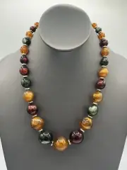 VTG Moon Glow Lucite Graduated Bead Necklace New With Tags