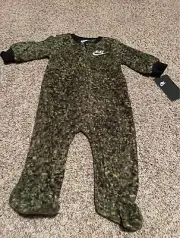 Infant boy Nike Sleeper Size 6 Months