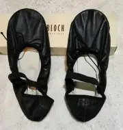 Bloch Girls Size 5.5C. Black Leather Ballet Slippers. Tie Drawstring.