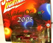 JOHNNY LIGHTNING HOLIDAY CLASSICS ORNAMENTS ~1972 CHEVY CORVETTE~