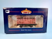 BACHMANN 33-650C Cattle Wagon BR Brown - NEW/OO GAUGE