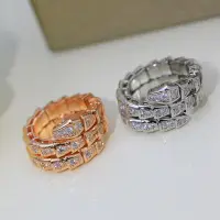 在飛比找Yahoo!奇摩拍賣優惠-【少女館】新款寶格麗戒指BVLGARI鱗片密鑲鑽石蛇戒指時尚