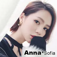 在飛比找Yahoo奇摩購物中心優惠-AnnaSofia 幾何長條空線摺疊 大型耳針耳環(金系)