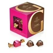 Classic Milk Chocolate G Cube Box, 22 pcs.