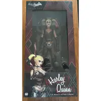 在飛比找蝦皮購物優惠-(僅能郵寄或面交)BATMAN 1/4 HARLEY QUI