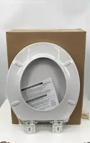 5 C1010 00 Closed Front Round Plastic Seats W/cover White