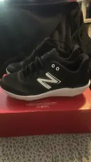 New Balance Fresh Foam X Velo V3 Metal Softball Cleats Women’s Size 11 Black New