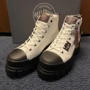Palladium Women’s Revolt Hi TX Platform Boot, Star White, Size 9 W / 7.5 M