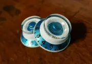 2 Guitar CTS 24 Spline Top Hat Knobs... Topaz Metallic/White.. JAT C.G.P