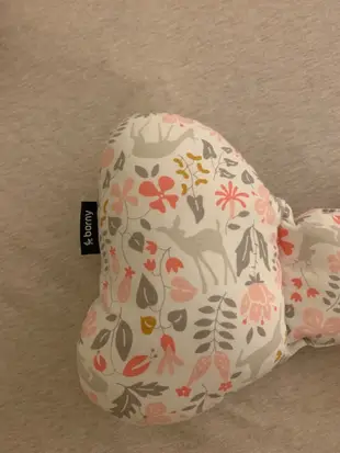 韓國borny蝴蝶枕 嬰兒枕 護頭型枕頭