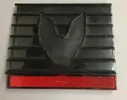 PONTIAC FIREBIRD GM TAILLIGHT FUEL GAS DOOR 5970930 -RED (m) (b35)