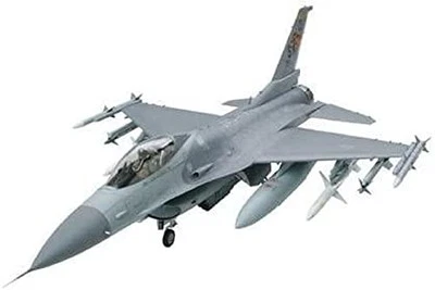 Tamiya 60315 F-16CJ Block 50 Fighting Falcon 1/32 USAF Jet Model Kit NEW Japan