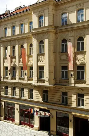 凱撒布拉格飯店