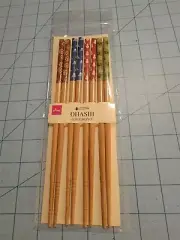 Daiso Brand: 4 Pairs Of Bamboo Chopsticks, All Different Designs, New, Free Ship