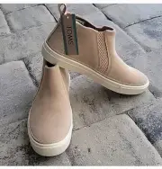 Women's TOMS BRYCE Hightop Ortholite Sand Suede Sneakers Size 6 NEW