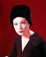 American actress Shirley MacLaine wearing a brimless fur hat 1965 Old Photo