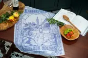 London Sherlock Holmes Jacquard Kitchen Dish/Tea Towel Blue Made in Czech