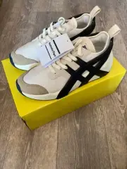 Onitsuka Tiger BIG LOGO TRAINER 2.0 1183A795 200 BIRCH/BLACK New in Box