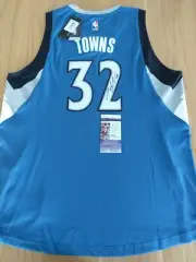 KARL ANTHONY TOWNS - Minnesota Timber Wolves Signed Jersey with COA