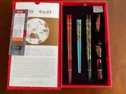 NIB YUNHONG Wooden Chinese Chopsticks - 3 Pair with 3 Rests - Variety