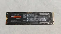 在飛比找Yahoo!奇摩拍賣優惠-[拆機良品]  M.2 SSD 500GB  GEN3，三星