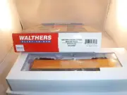 Walthers R-T-R HO URTX 50' GACX Steel Reefers Orange w-Brown Rf GSC Trks - 2 #'s
